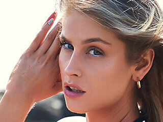 SUPERBE