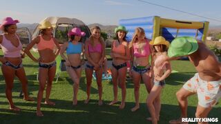 Sexy groupsex with 8!! women!