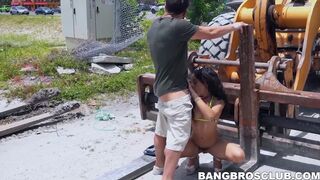 Tantalizing mature tart Holly Hendrix goes crazy outdoor