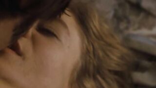 Julia Jentsch has such a hot body