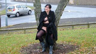 British Stepmom Flashing Everywhere