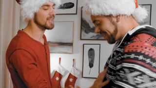 stepdad may catch us but let me fuck your booty - Dante Colle, Leeroy Jones