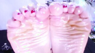 She wants Cum on her Oily Soles