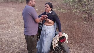 Natural Tits Horny Indian MOMMY Bhabhi Outdoor Sex - Hindi Audio