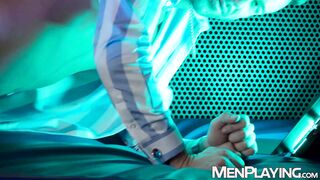 Businessman Denis Vega seduces Latino Gustavo Cruz to ass pumping plow him