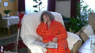 Oldnanny Chubby Grannma & her GF BBW Nurse have big fun